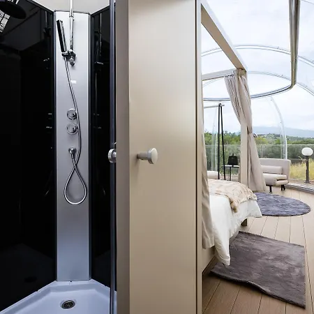 Lüks kamp alanı Bubble Perseus Monsampolo Del Tronto